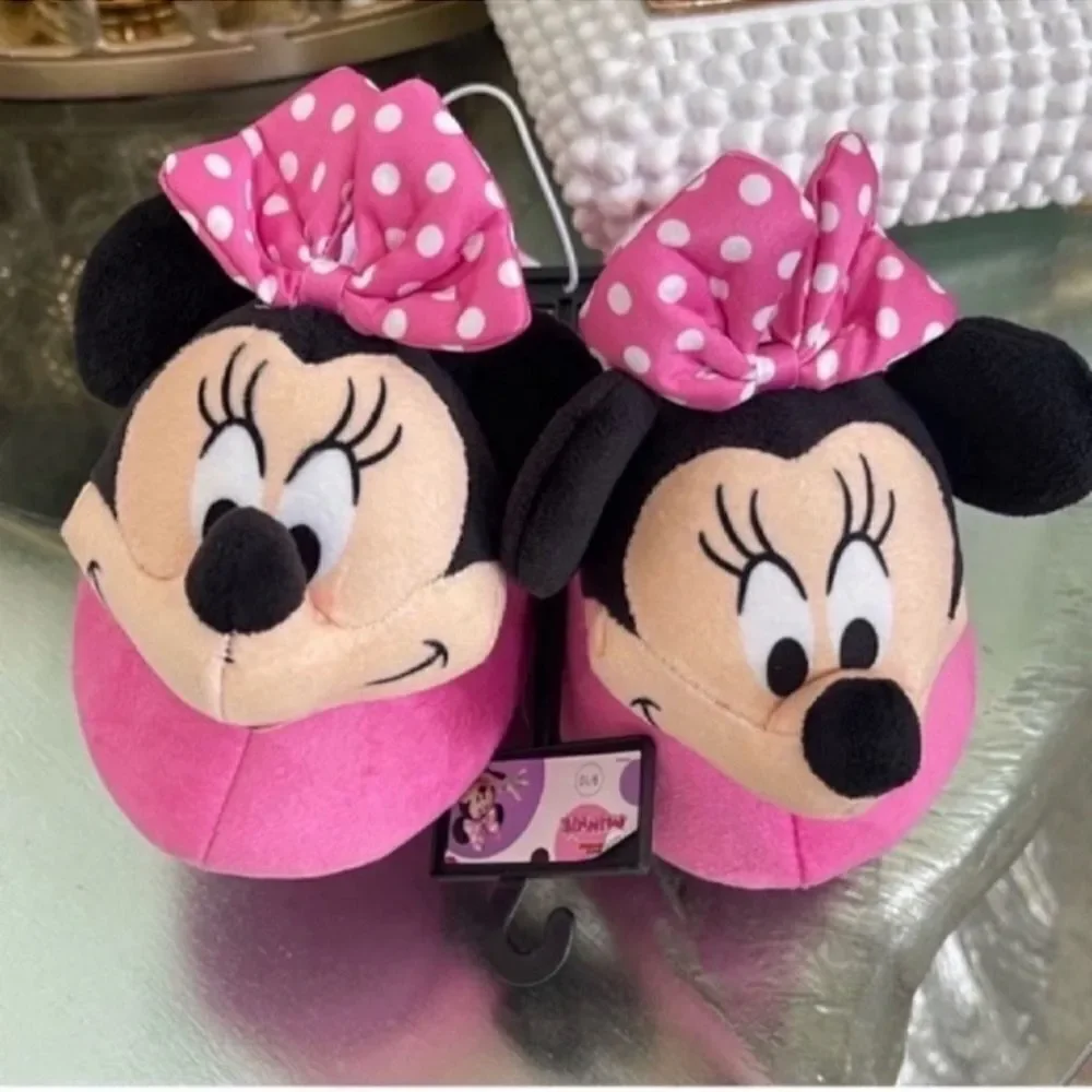 NWT Minnie Mouse Disney  Girls 3D Minnie Head Sock Top Slippers Size 9/10